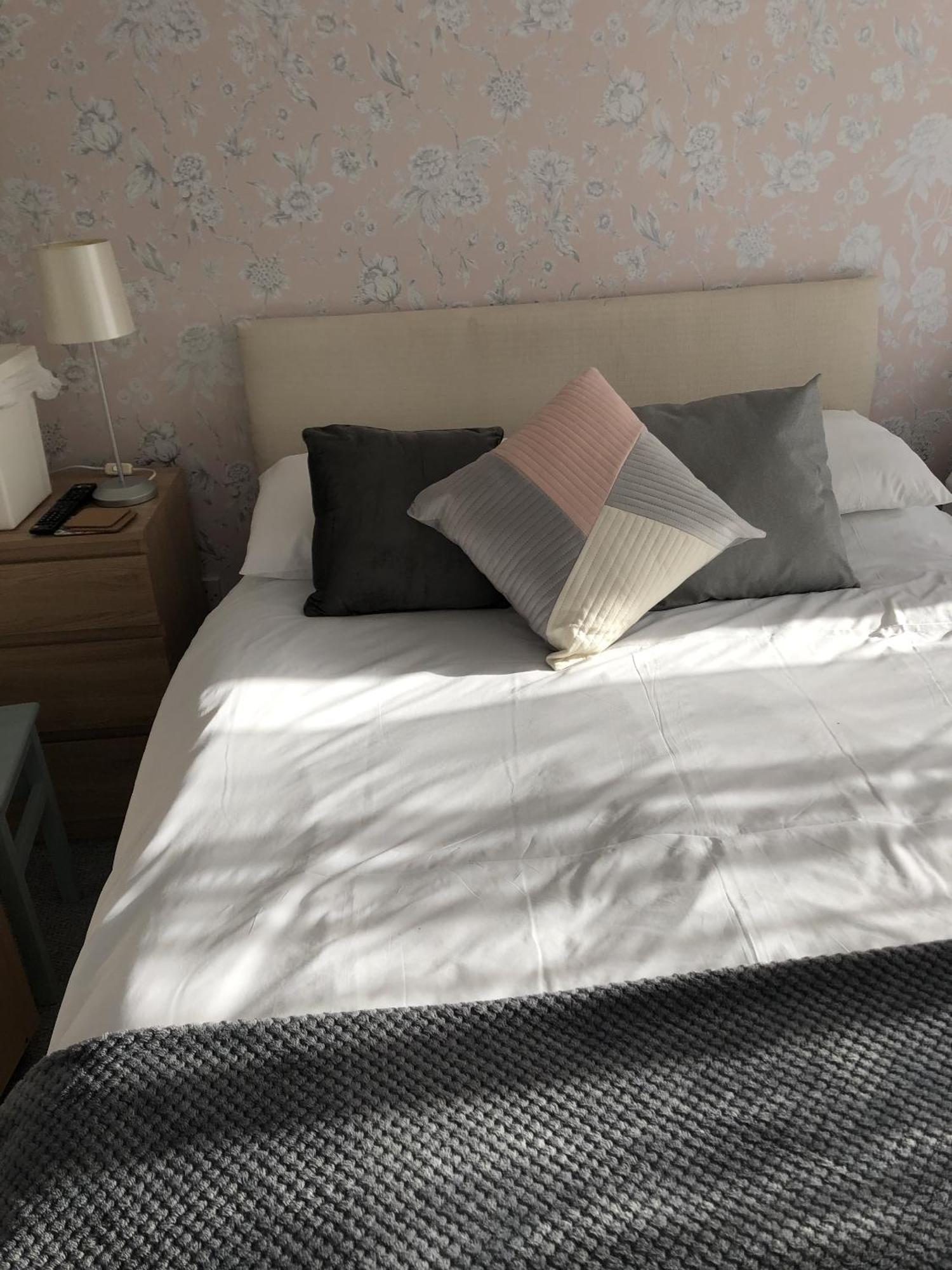 Basingstoke En Suite Room In Garden Annex Exteriör bild